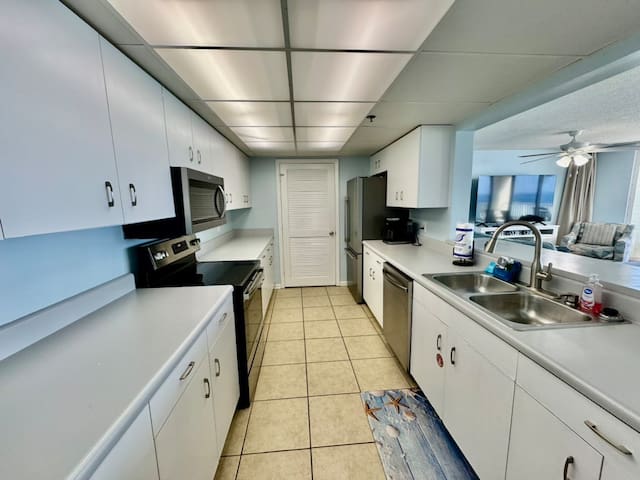 Fully stocked kitchen for cooking great meals