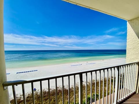 Epic views from your huge balcony! Long Beach tower 3 - unit 806