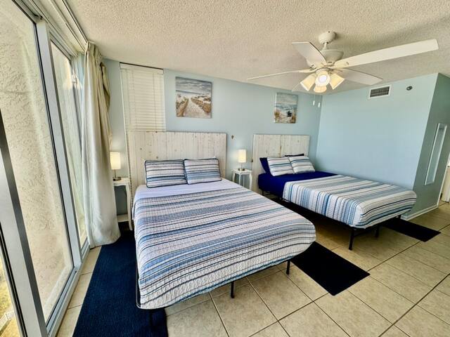 Wake up to breath-taking views after a good night of sleep on the comfortable queen size mattresses