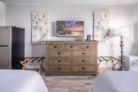 MODERN | 2 QUEENS | OCEAN/POOL VIEWS | KBR 3126