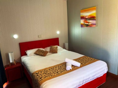 Clean and Comfortable Room with Private Bathroom