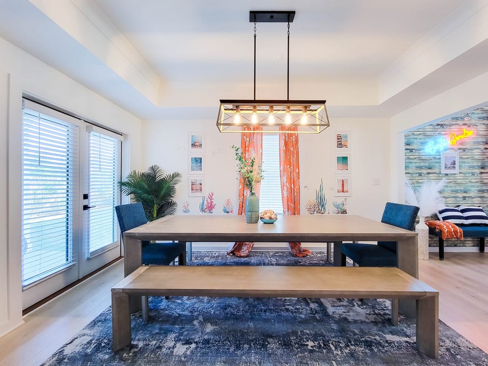 Huge Dining Room with Comfortable Seating for a Large Group