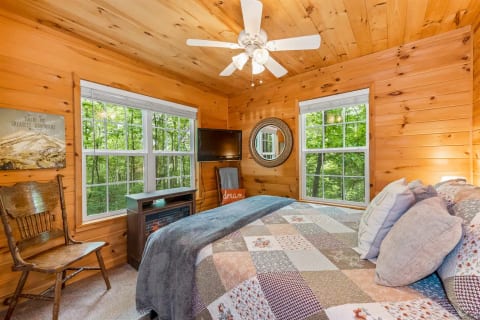 Serenity Escape Treehouse
