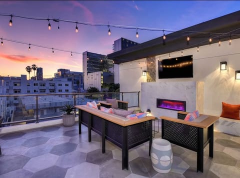 Rooftop Lounge