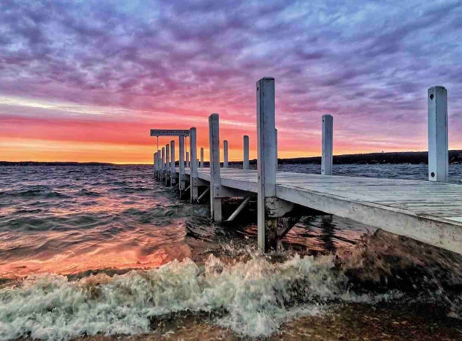 Lakeside Retreat - Lake Geneva