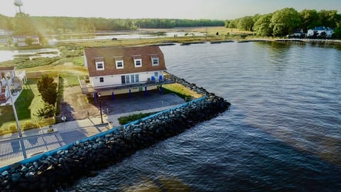 Front facing the bay