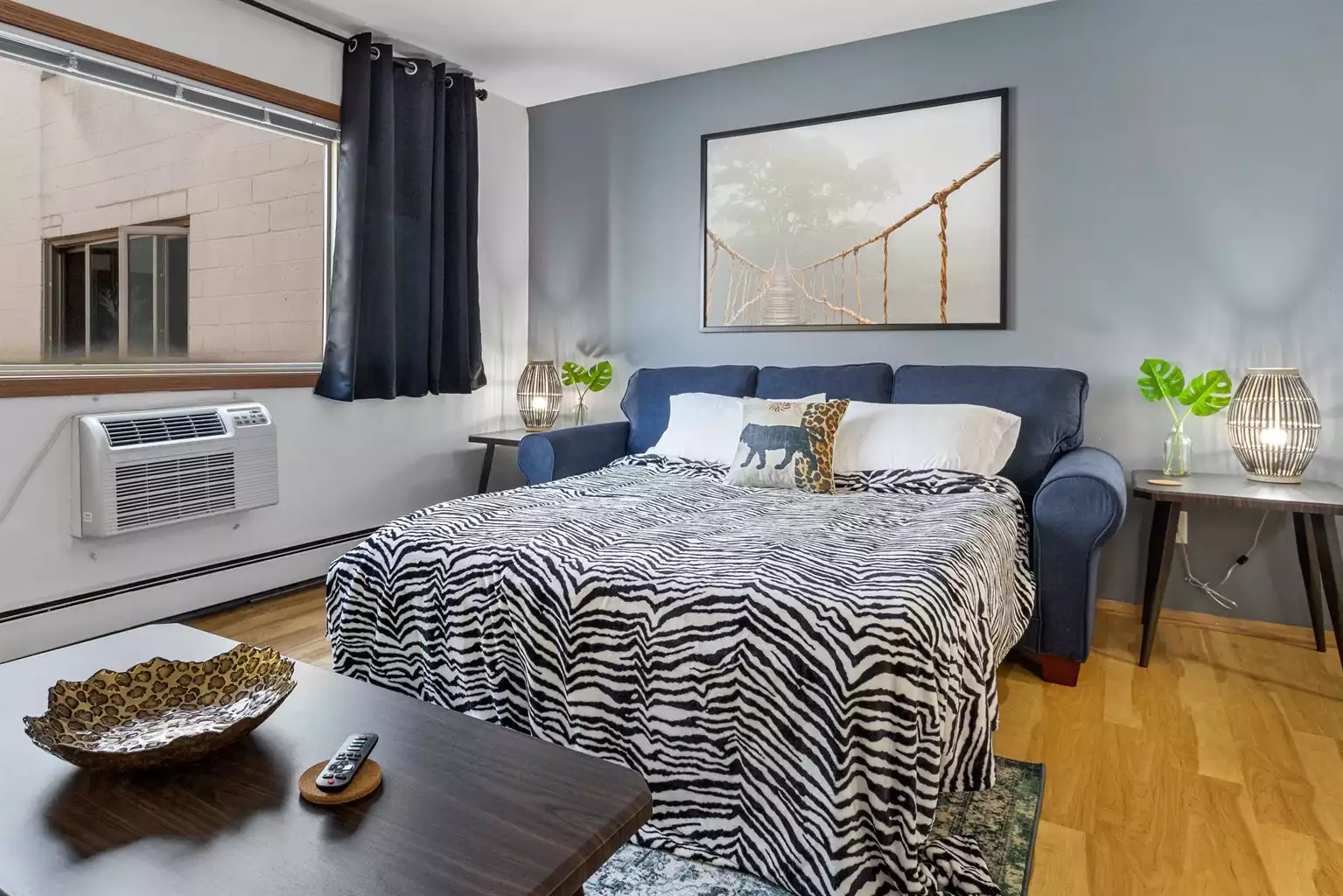 Bring your friends or family with you because we have extra sleeping space! Pull out the Queen sofa bed for additional sleeping accommodations!