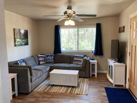 3R Lake House Suite