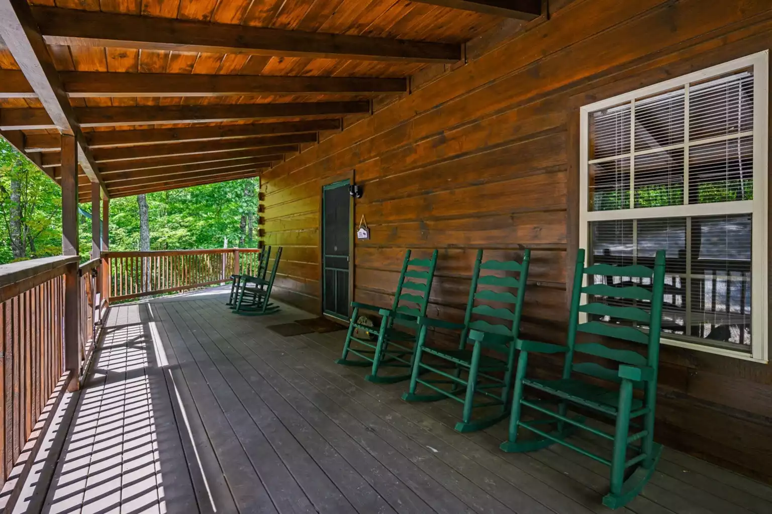 Front Porches are made for Relaxing! - Gypsy Road - Sevierville