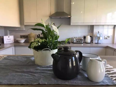 Stunning Beachfront Apartment on Ferring beach