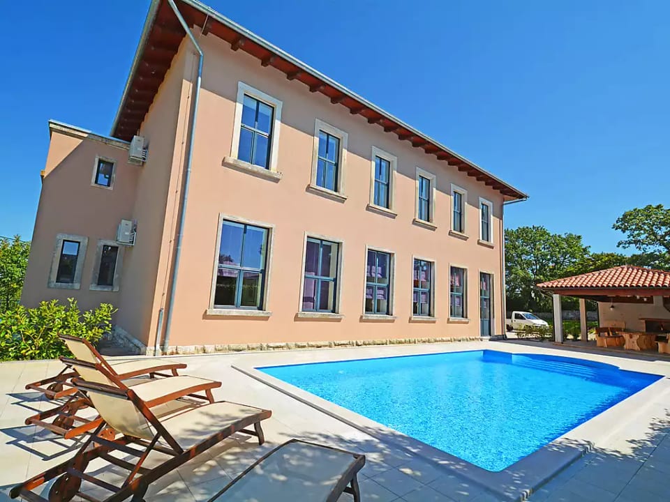 Ancienne École - Tinjan