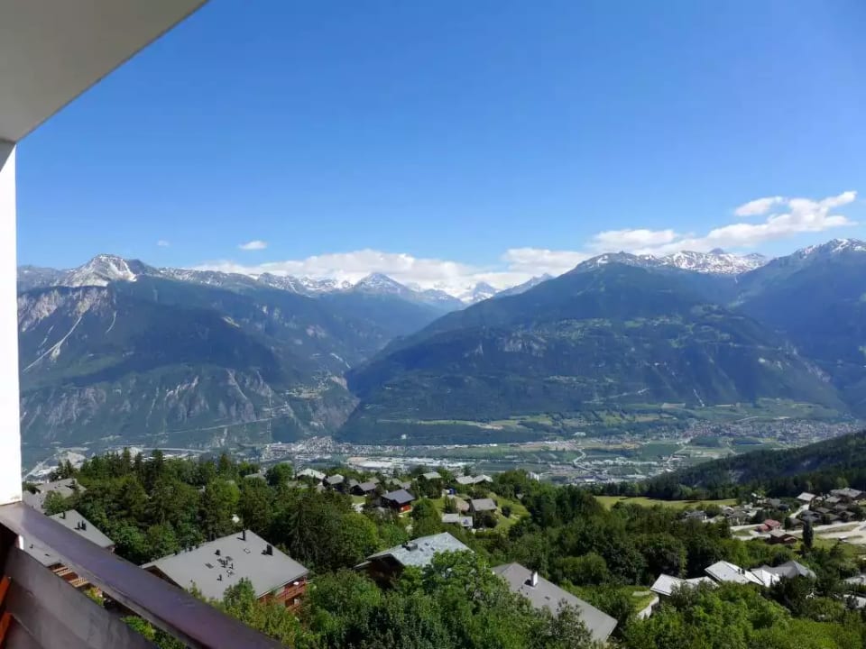 Europa Est 2 / APT 83 - Crans-Montana