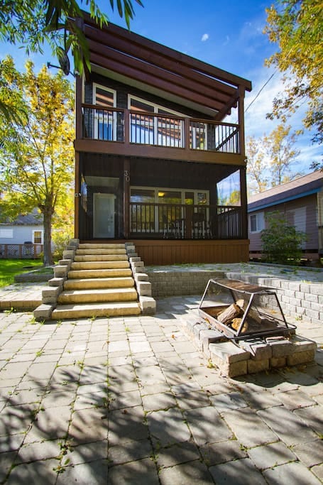Walk to the beach - HOT TUB optional