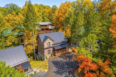 Aerial view of front of the cabin