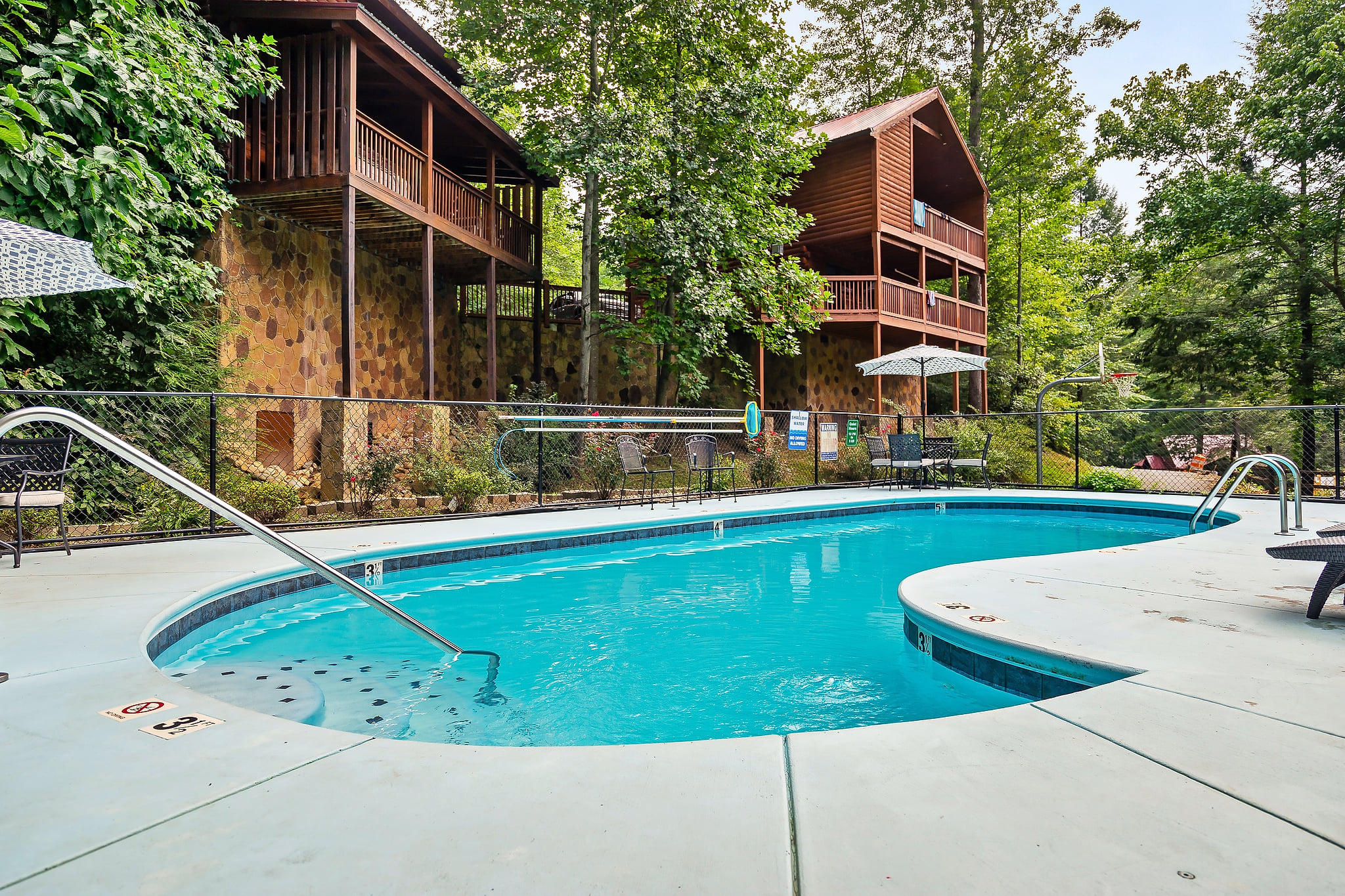 Resort/Community Pool May 1- Oct 1