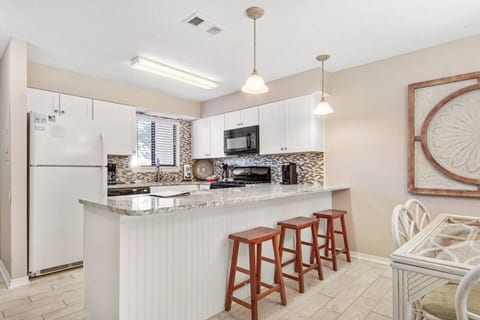 ☀️ 🌴Highlands Haven 3B/2B☀️⛱Sleeps 8☀️🐬11 Pools☀️🏖