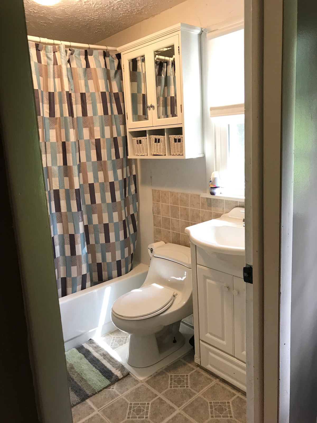 Serene Port Bay Cottage - Wolcott