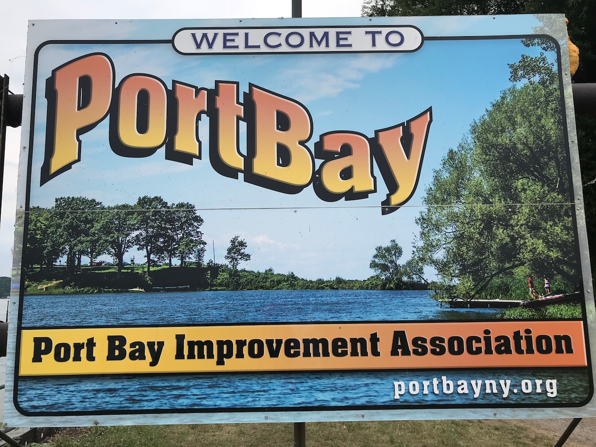 Serene Port Bay Cottage - Wolcott