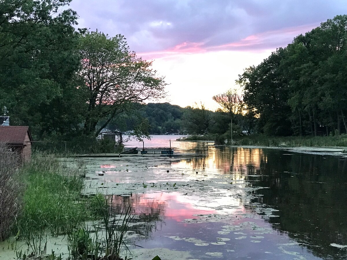 Serene Port Bay Cottage - Wolcott