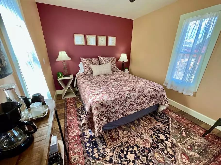 Cozy and very comfortable.