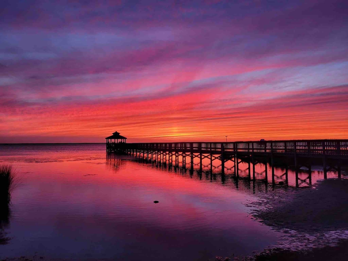 Sound-N-Beachy *OBX* 3 Bed 2 Bath with Bunk Room image 1