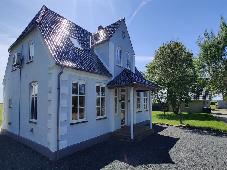 juuso-20km-from-the-sea/