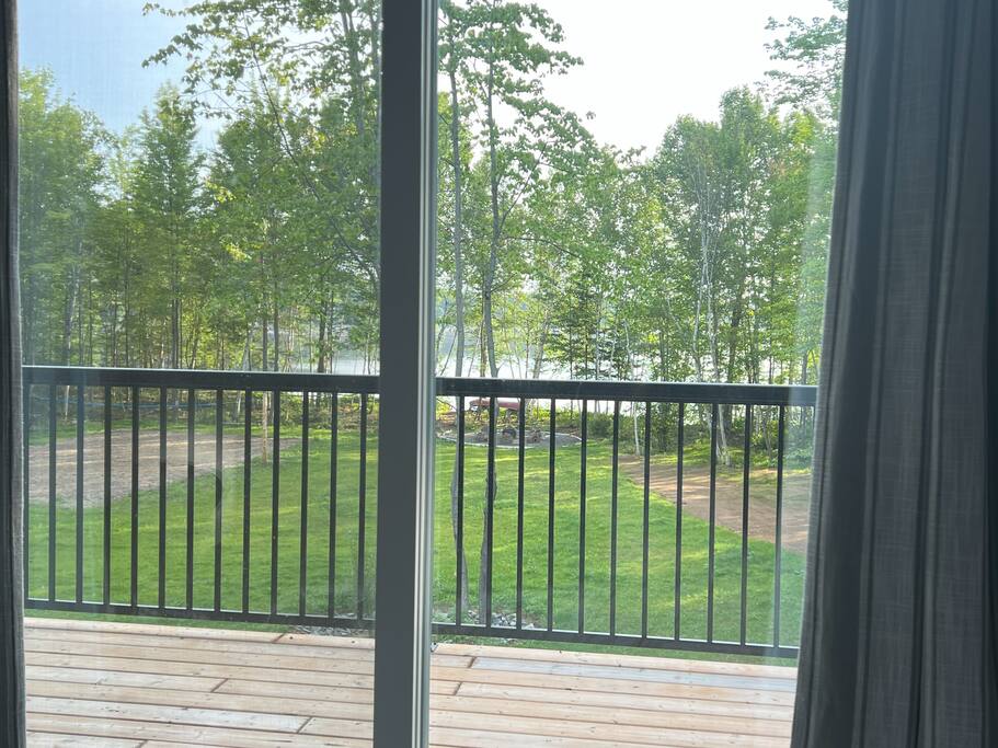Family lake Retreat w/ hot tub, game room