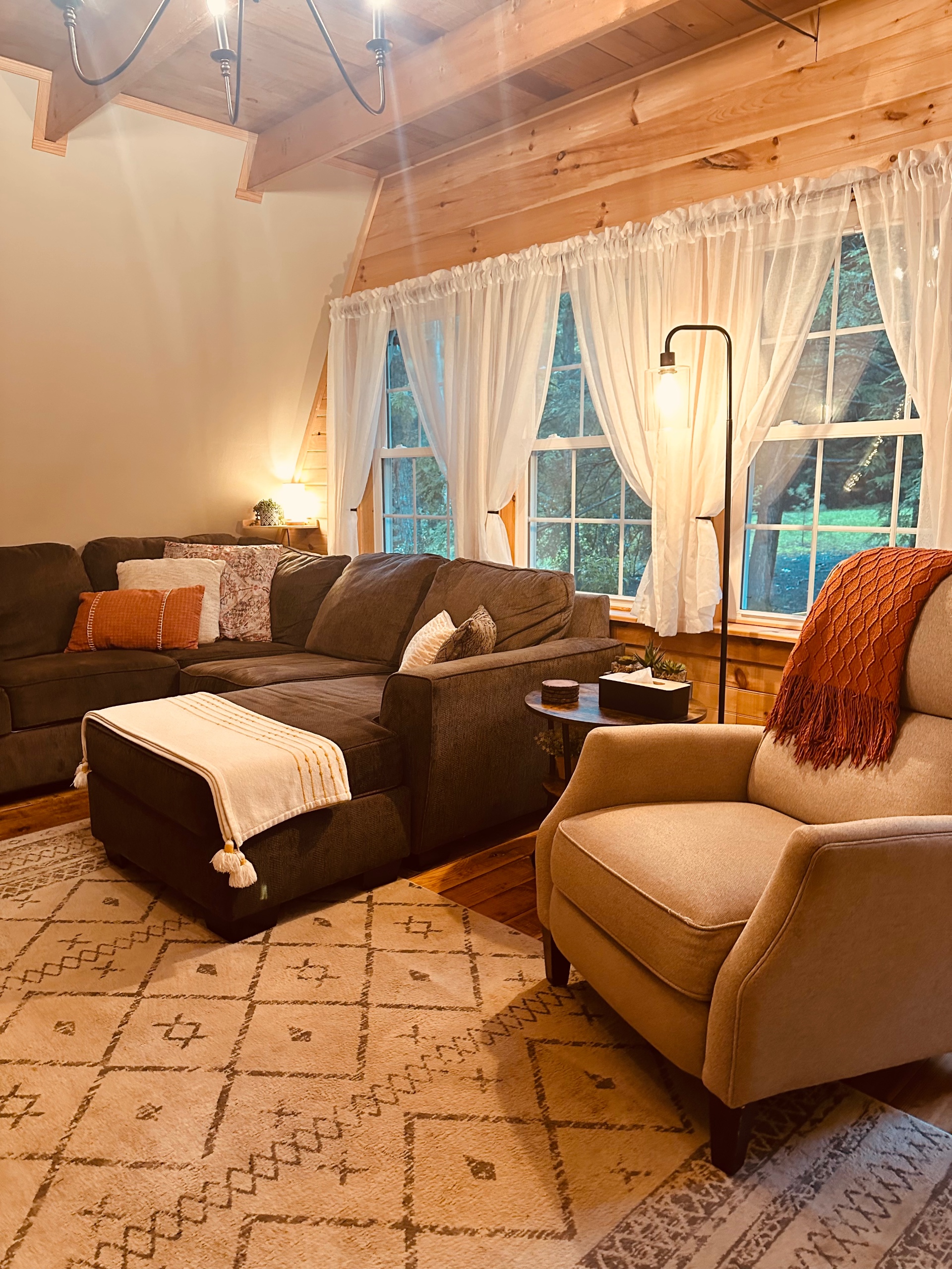 Cozy Woodland A-Frame Cabin — Sleeps 6 Guests