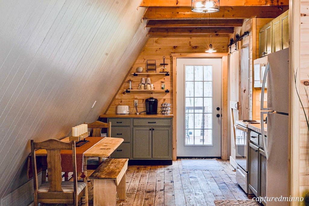 Cozy Woodland A-Frame Cabin — Sleeps 6 Guests