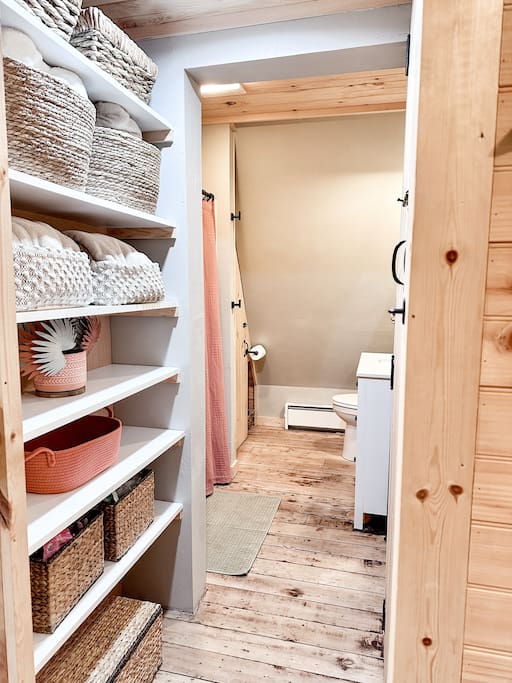 Cozy Woodland A-Frame Cabin — Sleeps 6 Guests