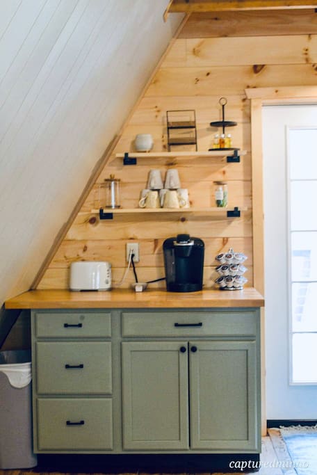 Cozy Woodland A-Frame Cabin — Sleeps 6 Guests