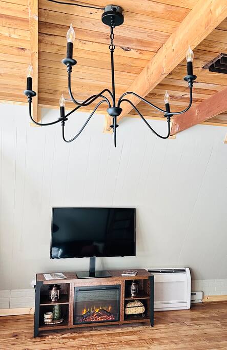 Cozy Woodland A-Frame Cabin — Sleeps 6 Guests