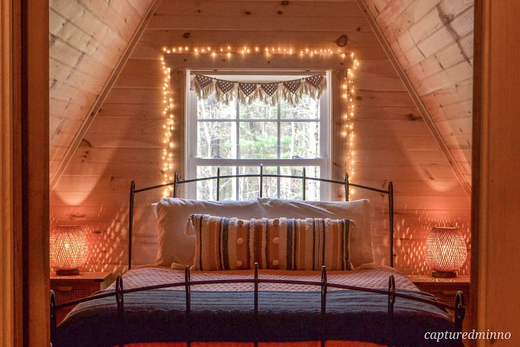 Cozy Woodland A-Frame Cabin — Sleeps 6 Guests
