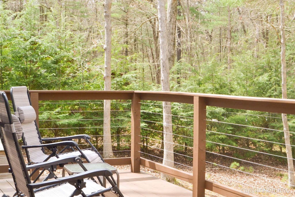 Cozy Woodland A-Frame Cabin — Sleeps 6 Guests