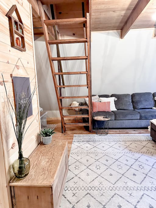 Cozy Woodland A-Frame Cabin — Sleeps 6 Guests