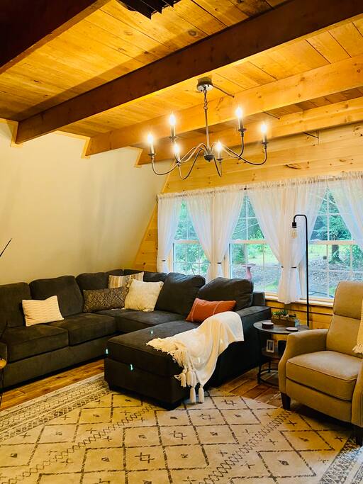 Cozy Woodland A-Frame Cabin — Sleeps 6 Guests