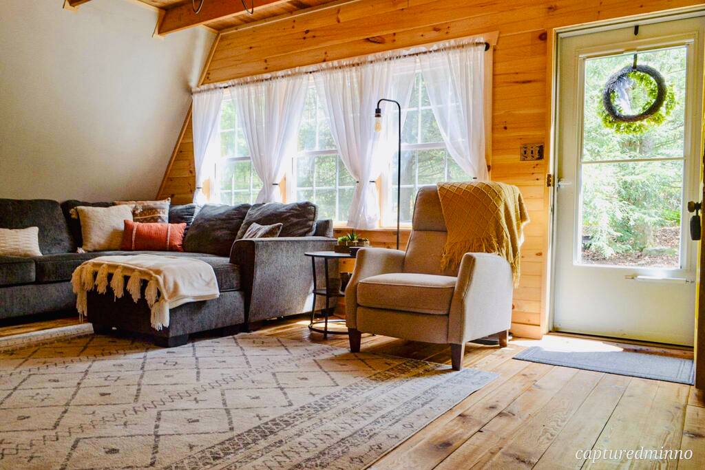 Cozy Woodland A-Frame Cabin — Sleeps 6 Guests