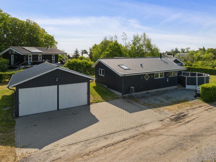 rafn-550m-from-the-sea/