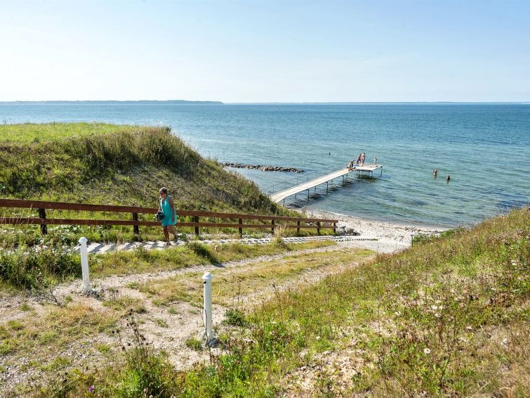 matleena-200m-from-the-sea/