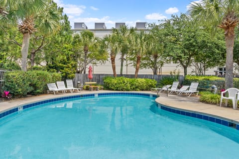 Pool deck seating