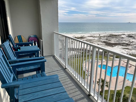 Pelican's Perch Beach Condo