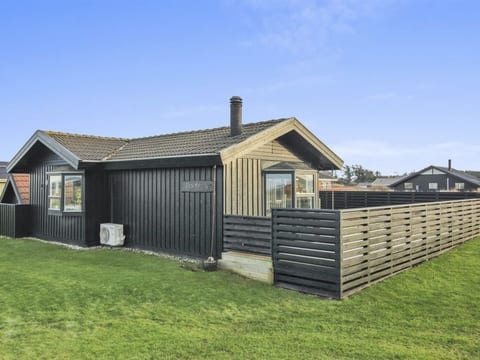 "Frederik" - 250m from the sea