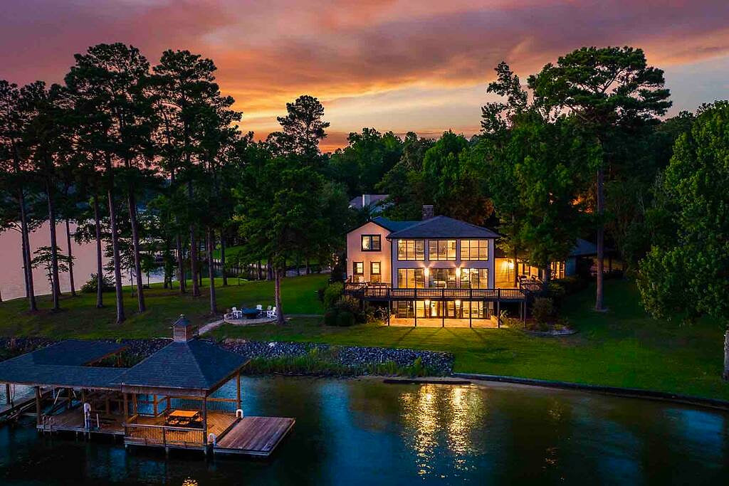 Sunset Pointe Exceptional Lake-front Home