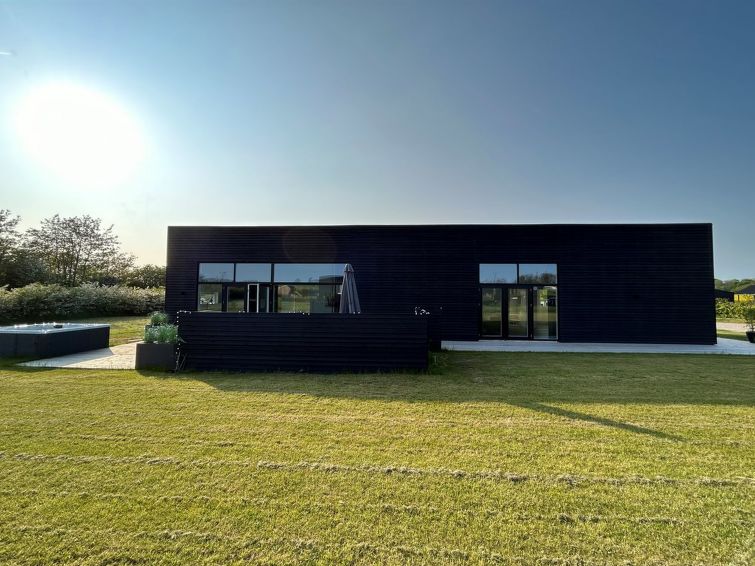 aatami-500m-from-the-sea/