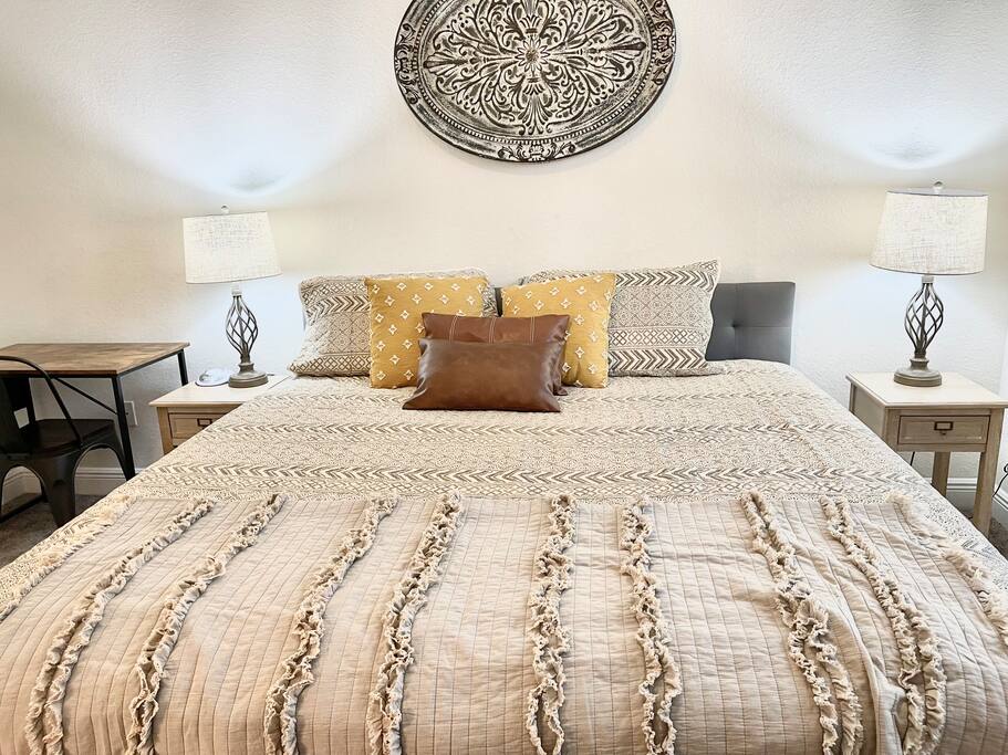 Master Bedroom King Suite