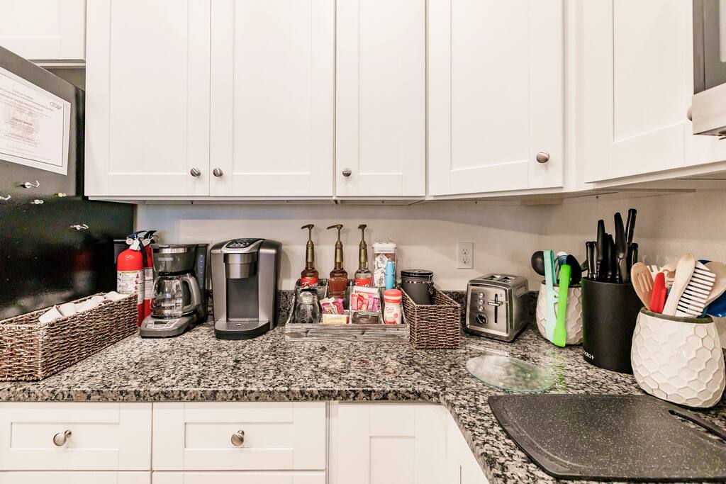 Kitchen fully quipped with many amenities