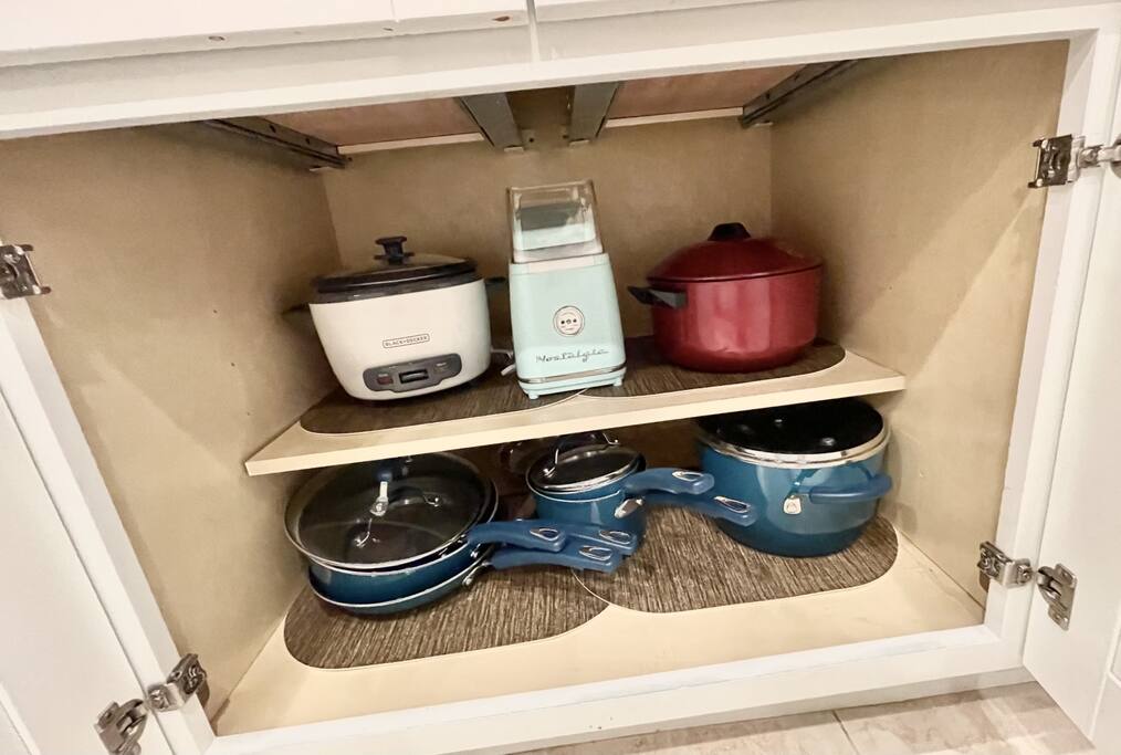 Pots, pans, rice cooker, popcorn maker