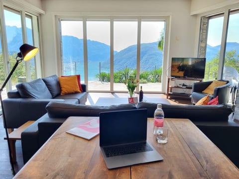 Carina Lakeview