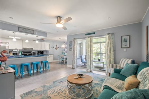 The Boca Cabana - w/ private beach & heated pools
