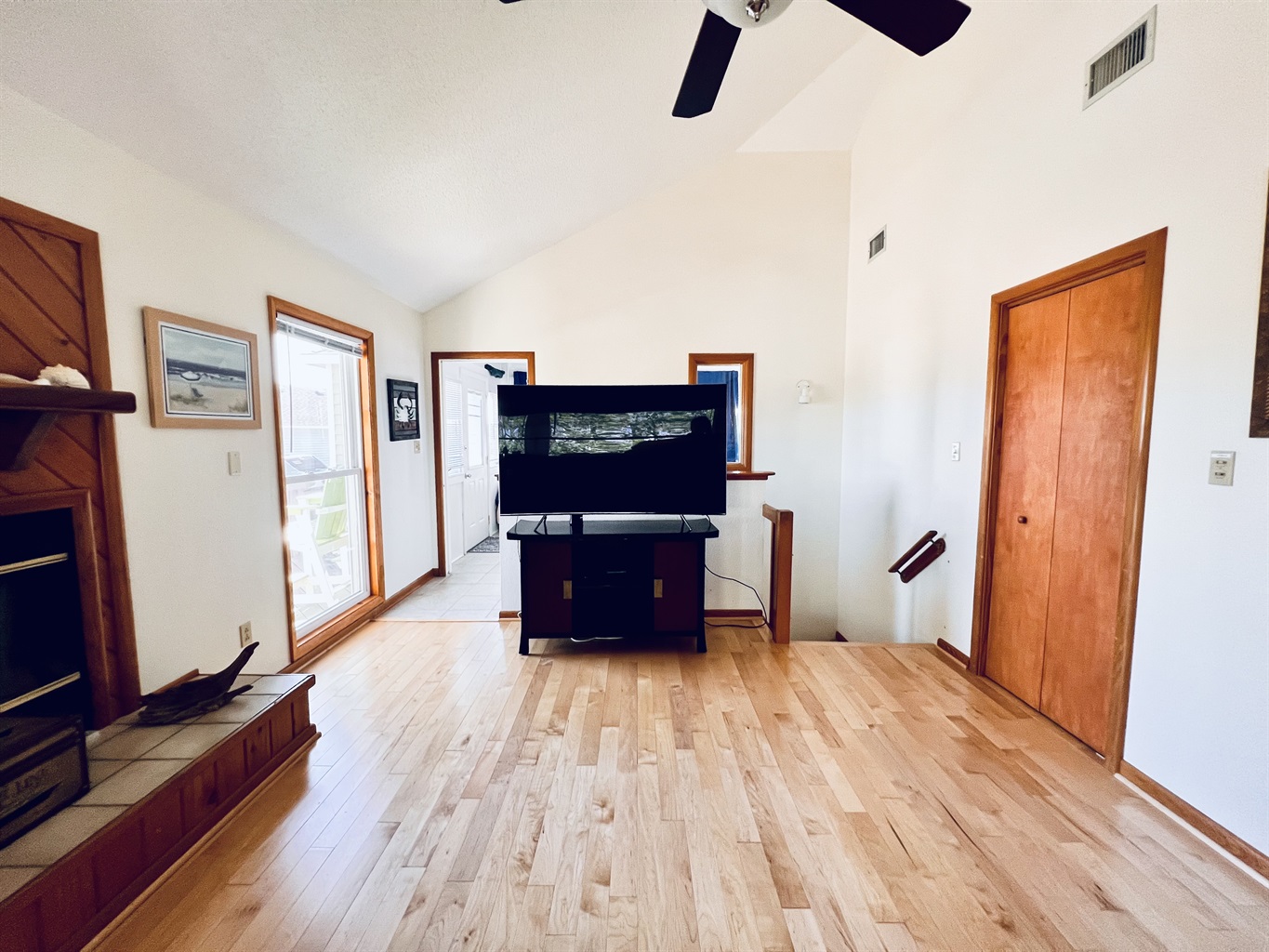 Large open Living Room with Flat Screen Smart TV